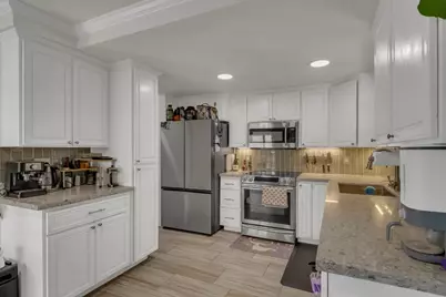 705 Roundtree Court, Sacramento, CA 95831 - Photo 18