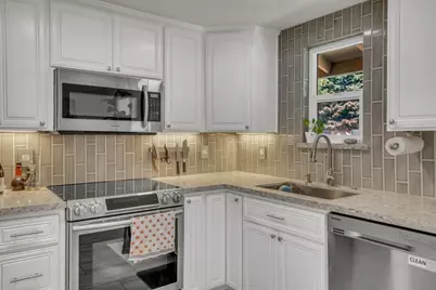 705 Roundtree Court, Sacramento, CA 95831 - Photo 20