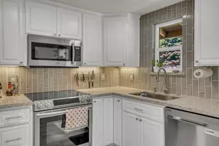 705 Roundtree Ct, Sacramento, CA 95831 - Photo 20