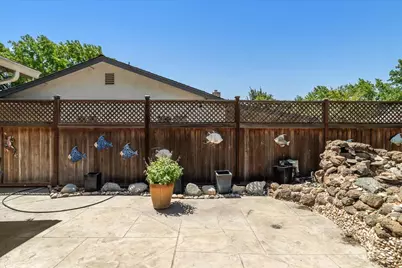 1013 Landee Way, Modesto, CA 95355 - Photo 46