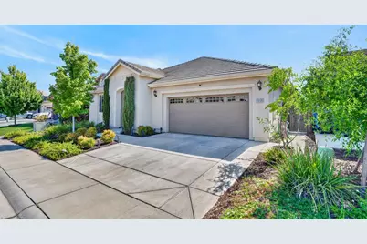 9968 Wagoner Way, Elk Grove, CA 95757 - Photo 2