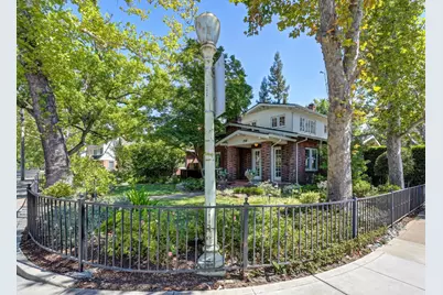 2400 Marshall Way, Sacramento, CA 95818 - Photo 4