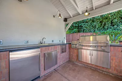 2400 Marshall Way, Sacramento, CA 95818 - Photo 58