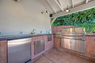 2400 Marshall Way, Sacramento, CA 95818 - Photo 58