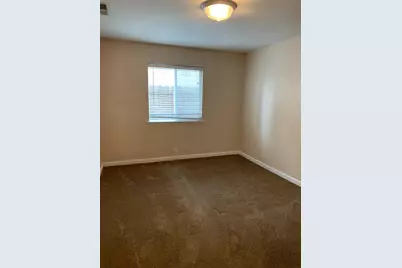 136 S 6th Ave #102, Oakdale, CA 95361 - Photo 4