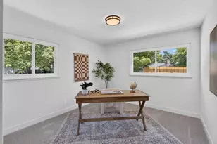 1056 Entrada Rd, Sacramento, CA 95864 - Photo 22