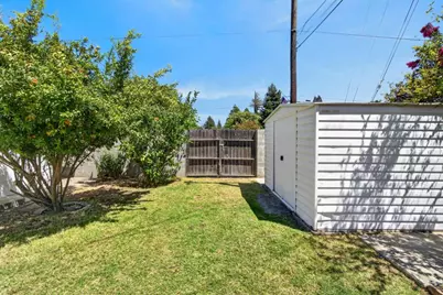1056 Entrada Road, Sacramento, CA 95864 - Photo 36