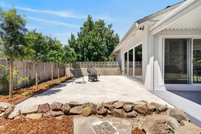 1056 Entrada Road, Sacramento, CA 95864 - Photo 30