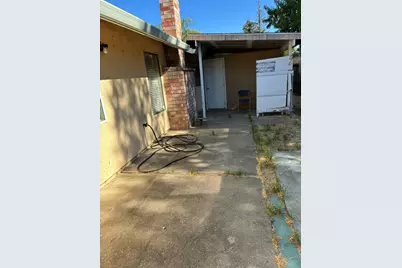 7807 Cresentdale Way, Sacramento, CA 95823 - Photo 12