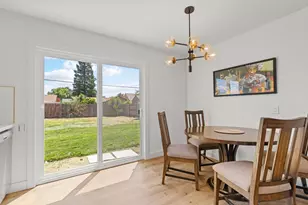 2040 Robert Way, Sacramento, CA 95825 - Photo 10
