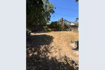 426 W Swain A Court, Stockton, CA 95207 - Photo 2