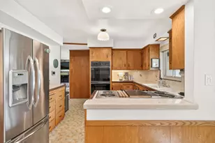 5860 Annrud Way, Sacramento, CA 95822 - Photo 24