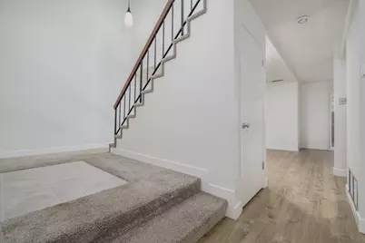 123 Fairgrounds Drive, Sacramento, CA 95817 - Photo 10