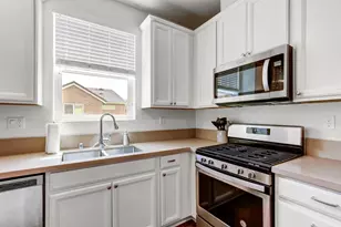 2559 Radar Ln, Sacramento, CA 95834 - Photo 10