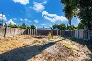 567 E St, Waterford, CA 95386 - Photo 34