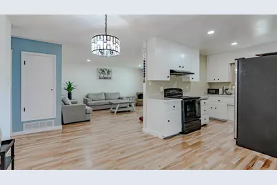 1601 Carnation Court, Modesto, CA 95355 - Photo 6
