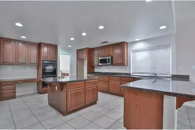 3373 Marina Cove Circle, Elk Grove, CA 95758 - Photo 12