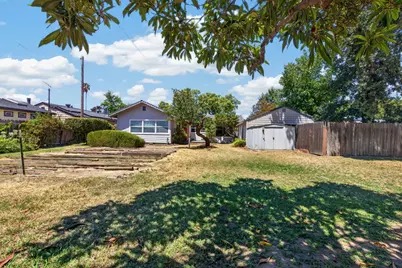 1750 Princeton Avenue, Stockton, CA 95204 - Photo 36