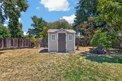 1750 Princeton Avenue, Stockton, CA 95204 - Photo 38