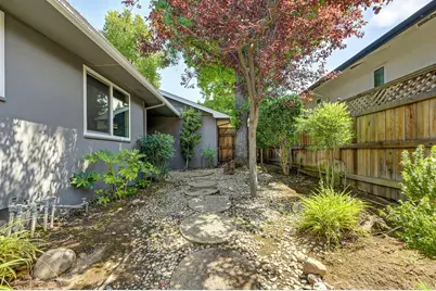 813 Columbia Drive, Sacramento, CA 95864 - Photo 42