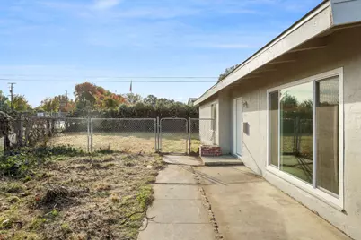 3903 Hogue Avenue, Stockton, CA 95204 - Photo 4