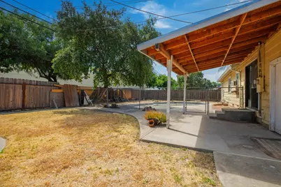 1904 Aloha Way, Modesto, CA 95350 - Photo 18