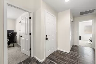 9836 Lucca Way, Elk Grove, CA 95757 - Photo 10