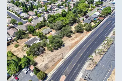 814 Comstock Drive, Folsom, CA 95630 - Photo 48