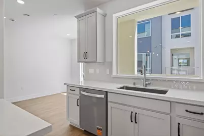 1804 Loft Walk, Sacramento, CA 95816 - Photo 24