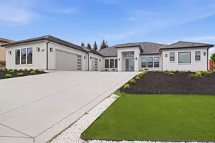 10221 Savannah Ct, Oakdale, CA 95361 - Photo 2
