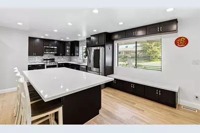 5108 Laurelview Avenue, Carmichael, CA 95608 - Photo 12