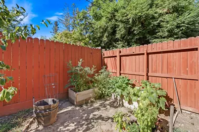 5108 Laurelview Avenue, Carmichael, CA 95608 - Photo 32