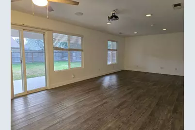 2851 W Sedona Avenue, Visalia, CA 93291 - Photo 4