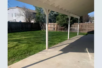 2851 W Sedona Avenue, Visalia, CA 93291 - Photo 22