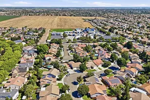 947 Forecast Ln, Tracy, CA 95377 - Photo 2