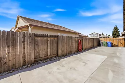 1014 Elk Hills Drive, Galt, CA 95632 - Photo 38