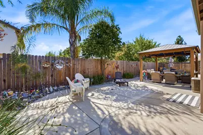 1014 Elk Hills Drive, Galt, CA 95632 - Photo 40