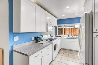 9328 Premier Way, Sacramento, CA 95826 - Photo 20