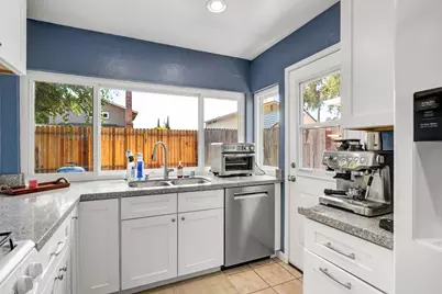 9328 Premier Way, Sacramento, CA 95826 - Photo 22