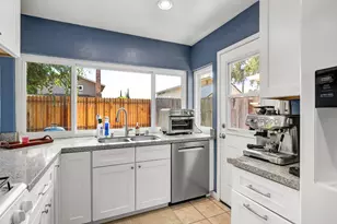 9328 Premier Way, Sacramento, CA 95826 - Photo 22
