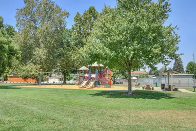 9328 Premier Way, Sacramento, CA 95826 - Photo 50