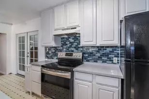 8031 Lorin Ave, Sacramento, CA 95828 - Photo 22
