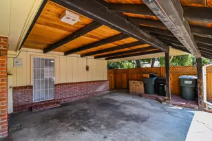 8031 Lorin Ave, Sacramento, CA 95828 - Photo 12