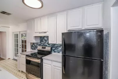 8031 Lorin Avenue, Sacramento, CA 95828 - Photo 18
