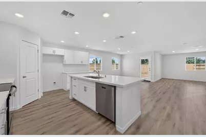 1665 Piner Court, Yuba City, CA 95993 - Photo 4
