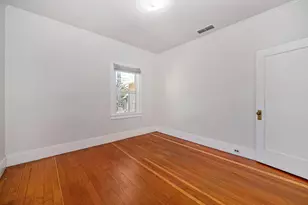 2124 35th St, Sacramento, CA 95817 - Photo 16