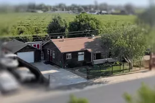 4708 E Hogan Ln, Lodi, CA 95240 - Photo 2