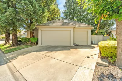 11 Lake Harbor Court, Sacramento, CA 95831 - Photo 12