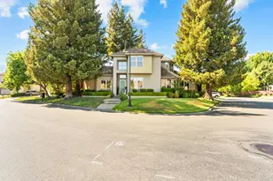 11 Lake Harbor Ct, Sacramento, CA 95831 - Photo 10