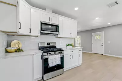 2820 26th Avenue, Sacramento, CA 95820 - Photo 12